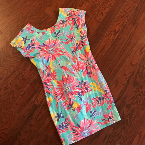 Lilly Pulitzer Dresses & Skirts - Lilly Pulitzer dress in Trippin and Sippin Sz M